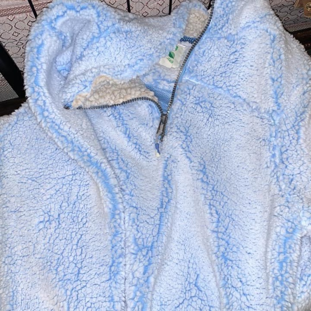 Zip up